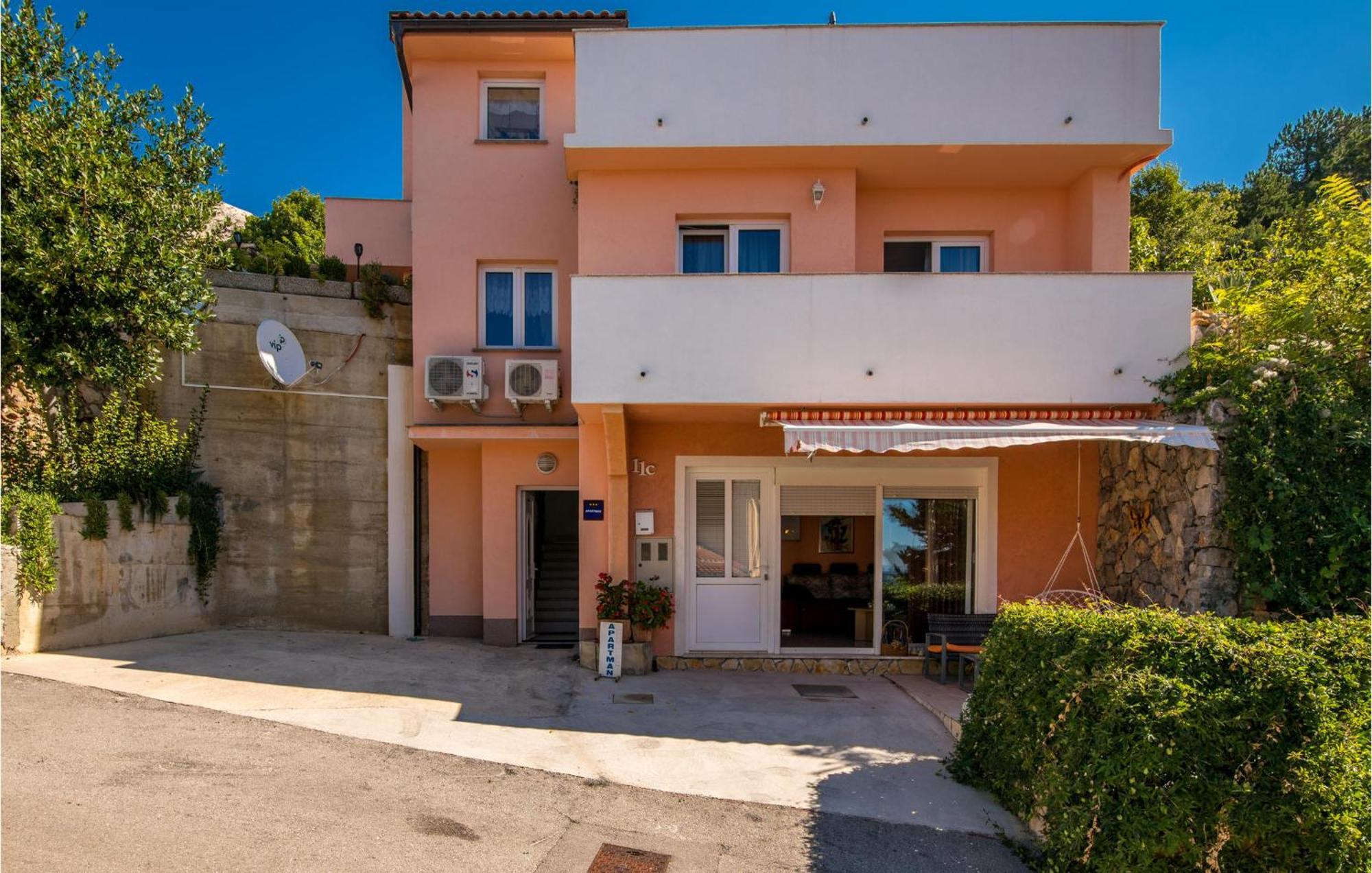 Nice Apartment In Stara Baska With Kitchen Dış mekan fotoğraf